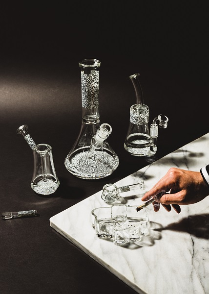 K.Haring-Glass-Collection-1-Keith-Haring-products-mg-magazine-mgretailer